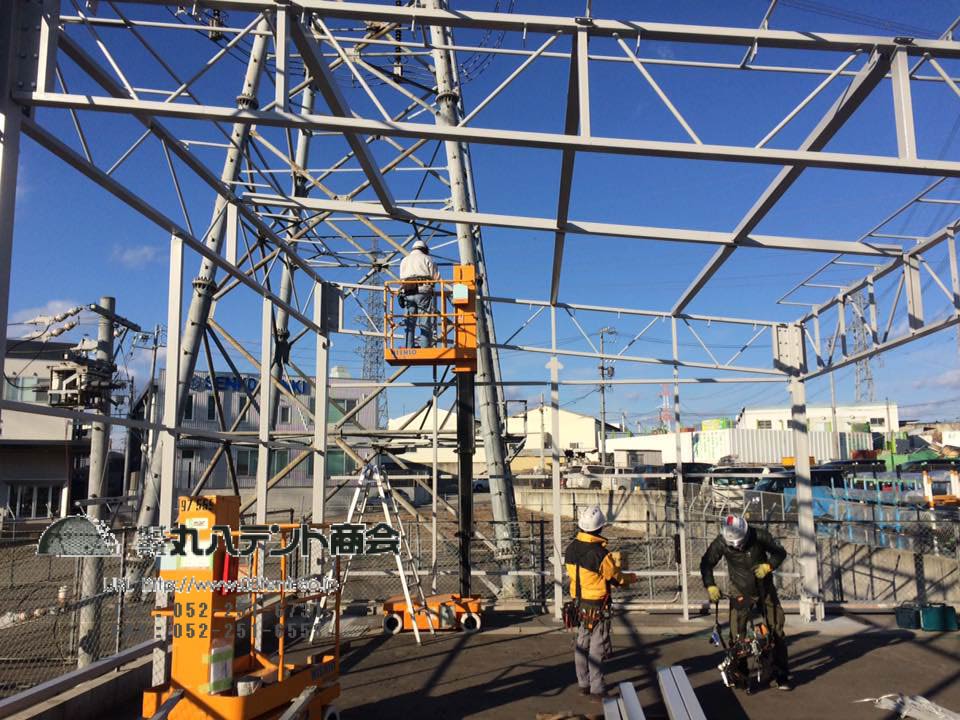 産業Case6　キャスター付き開閉テント　施工風景