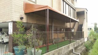 庇テントとゴルフネット（防球ネット）を住宅に施工