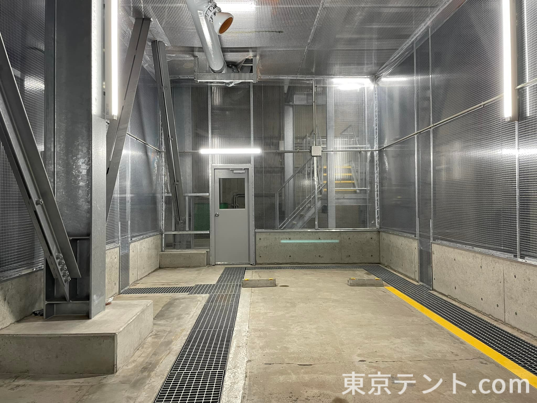 倉庫内ブース