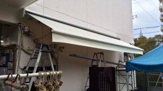 オーニングテントを保育園に施工