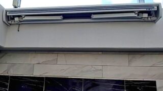 オーニングテントを屋上に施工