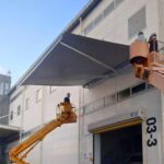 電動式オーニングテント