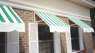固定式テントを戸建住宅・小窓に施工｜日よけ・庇