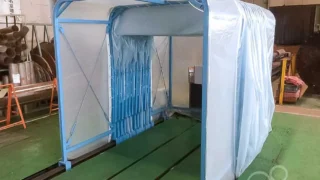 塗装用として伸縮式ブース（電動式）を工場内に施工｜愛知県